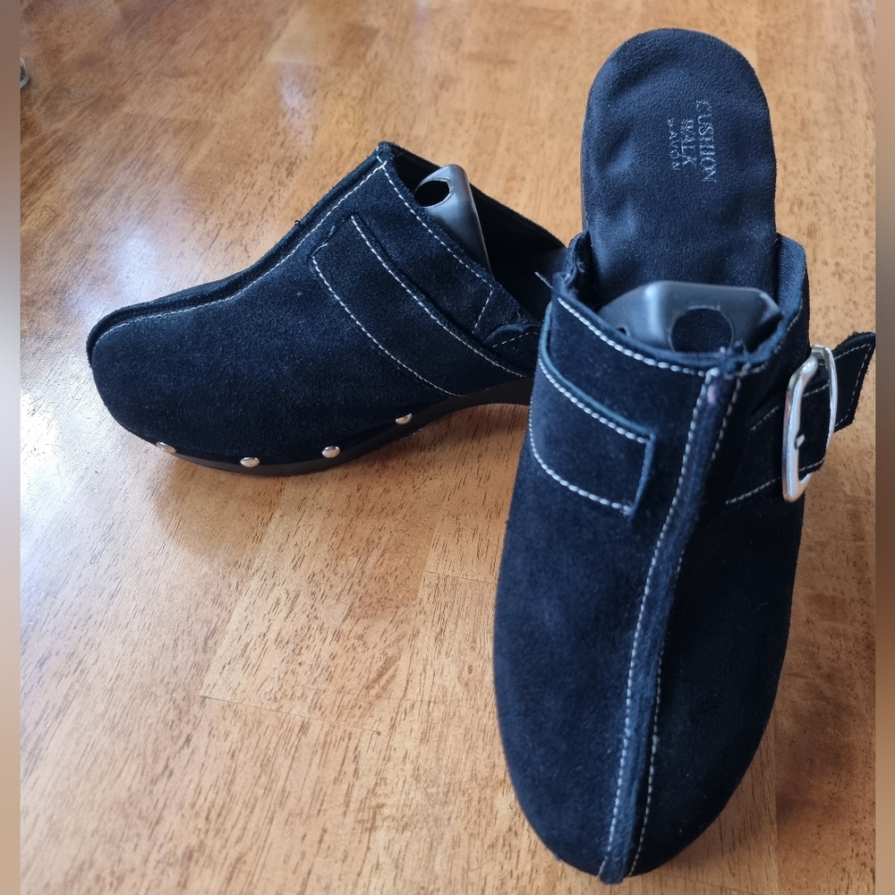 Cushion Walk Black Faux Suede Studded Clogs with Buckles Size 9